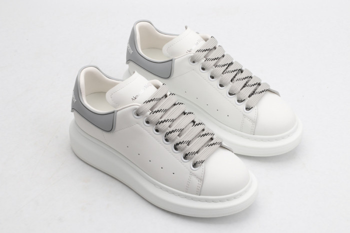 a1exa*der Mcqv*en sole sneakers
