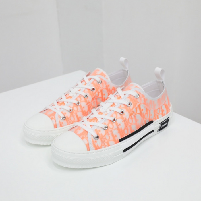 DR B23 OBLIQUE LOW TOP SNEAKER