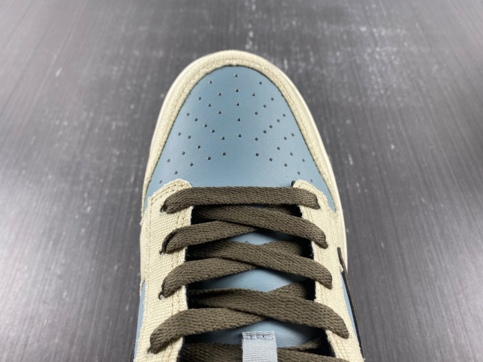 TRAVIS SCOTT X PLAYSTATION X NK SB DUNK LOW CU1726-800