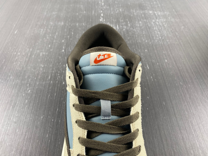 TRAVIS SCOTT X PLAYSTATION X NK SB DUNK LOW CU1726-800