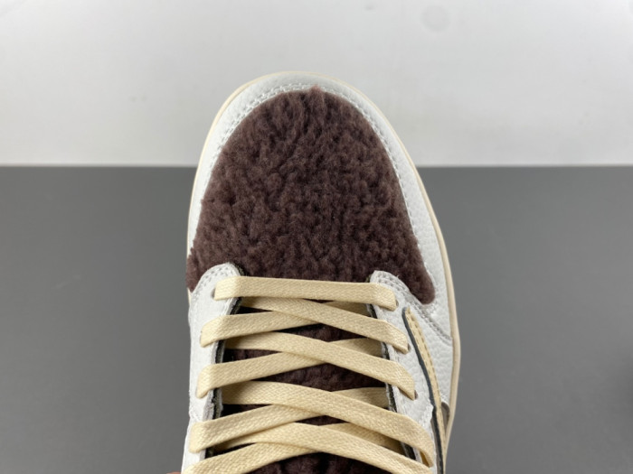 Travis Scott x Jordan Air Jordan 1 Low x Labubu DM7866-717