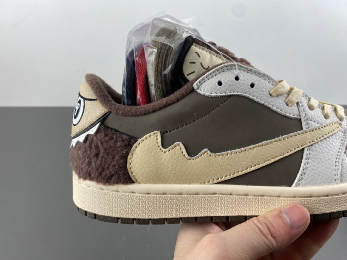 Travis Scott x Jordan Air Jordan 1 Low x Labubu DM7866-717