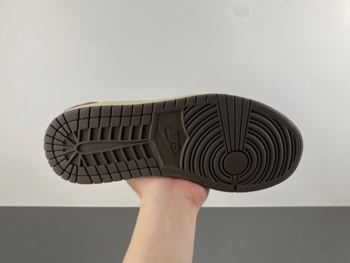 Travis Scott x Jordan Air Jordan 1 Low x Labubu DM7866-717