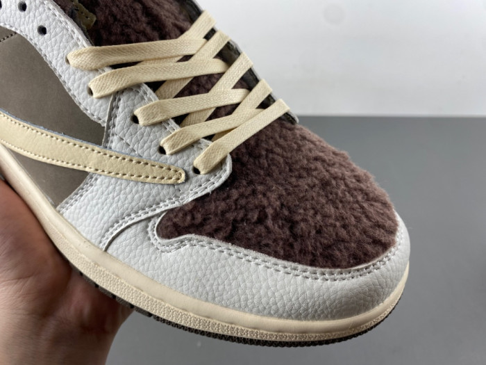 Travis Scott x Jordan Air Jordan 1 Low x Labubu DM7866-717