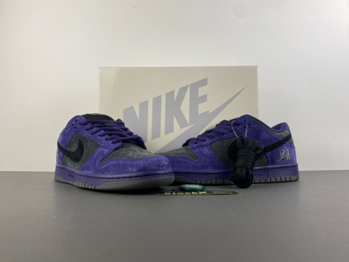 Svp*me x nike sb dunk low hq8487-500