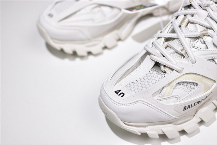 BL Track Runners white lighted 542023 W1GB9 6509