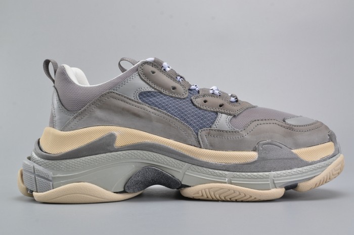 BL 17FW TRIPLE S WASHED SHOW SNEA GREY MENS AED2900