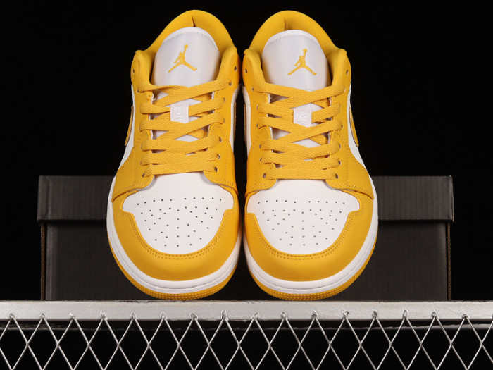 Air Jordan 1 Low 