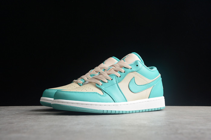 WMNS AIR JORDAN 1 LOW 