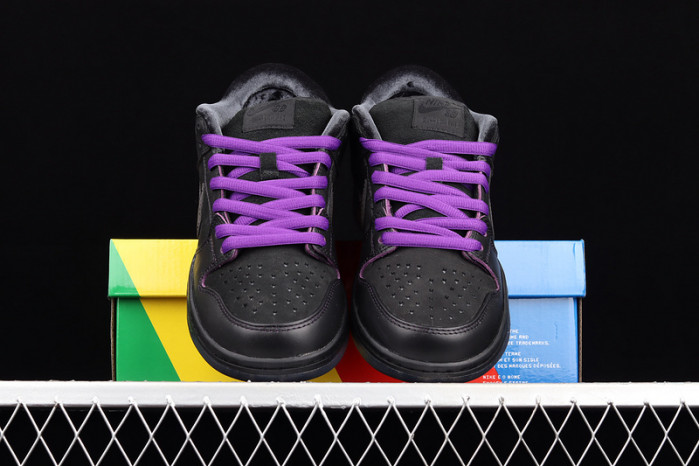 Familia Nike SB Dunk Low First Avenue Prince DJ1159-001