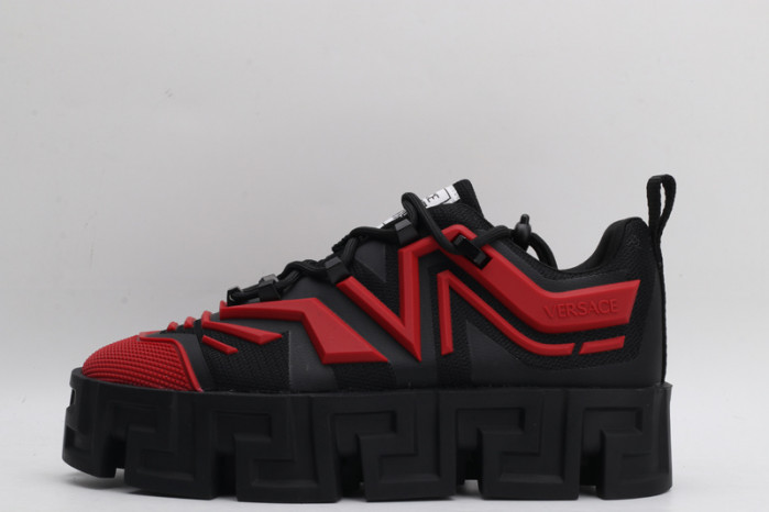 VERSA CHAIN REACTION SNEAKERS