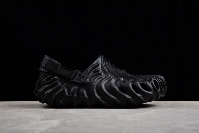 Cr*0*s pollex clog by salehe bembury black