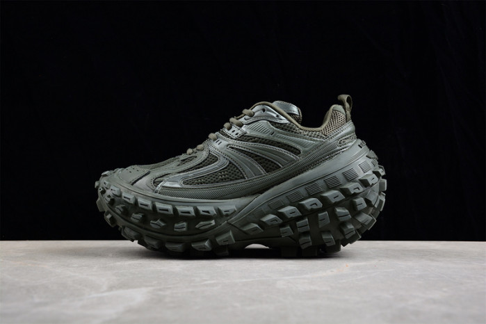 BC DEFENDER RUBBER PLATFORM SNEAKERS W2RA63000