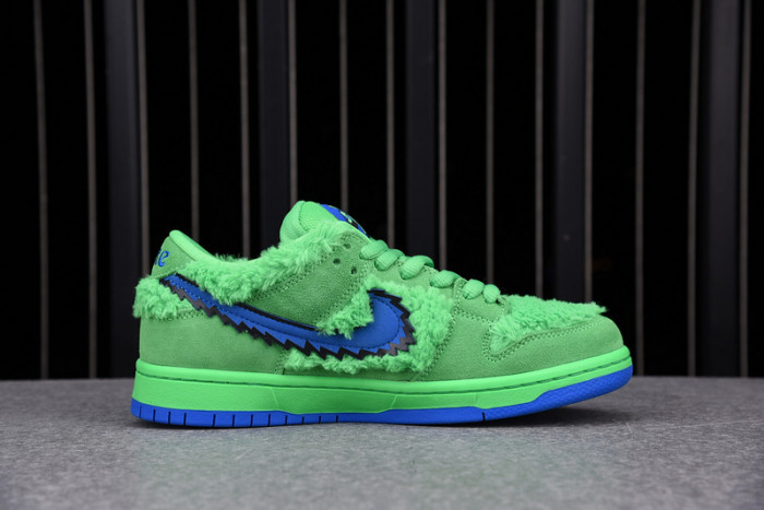 Nike SB Dunk Low "Grateful Dead - Green Bear" - CJ5378-300