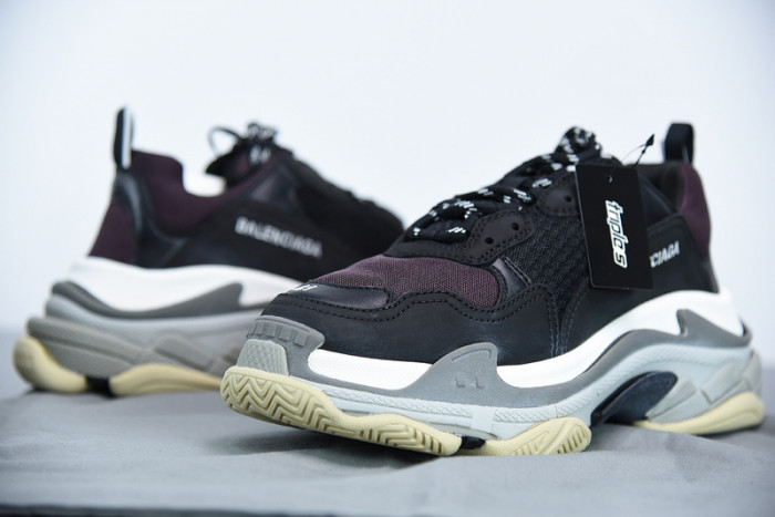 BL TRIPLE S TRAINERS