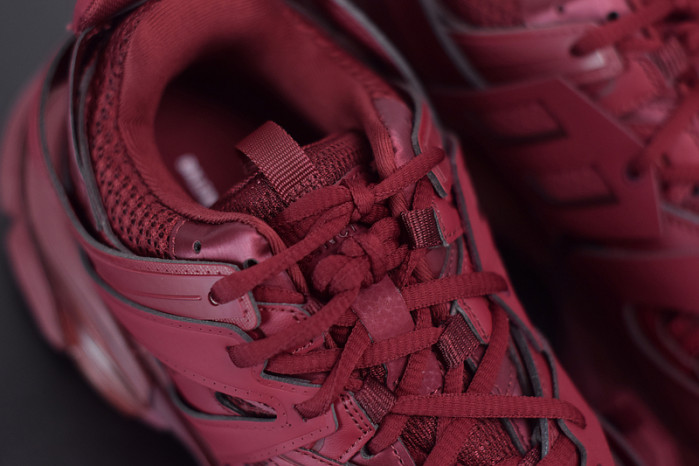 BC TRAINERS TRACK 2.0 542023 W2LA1 5504