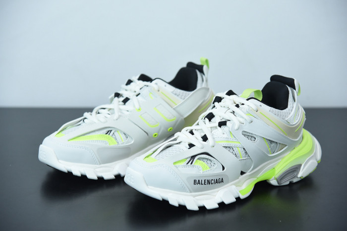 BL TRIPLE S TRAINERS