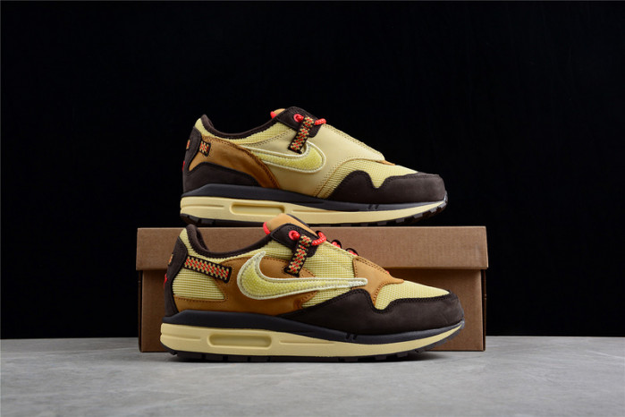 TRAVIS SCOTT x NIKE AIR MAX 1 