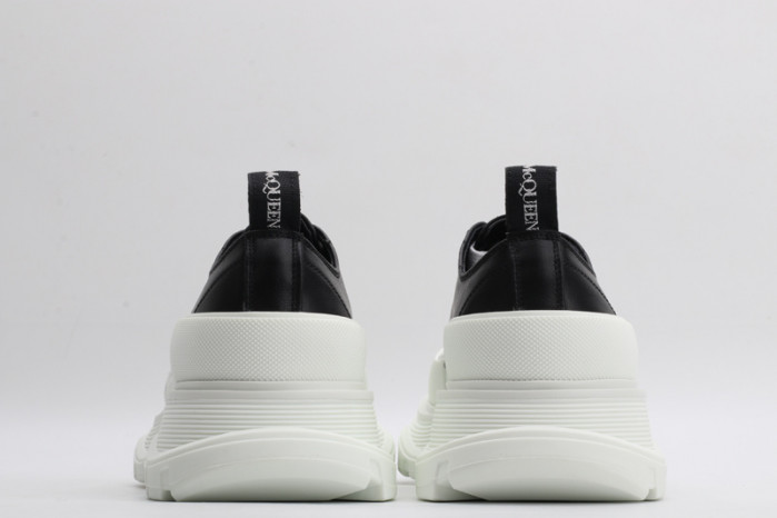 a1exa*der Mcqv*en canvas sneakers