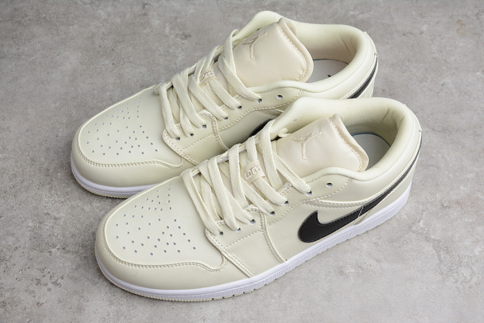 WMNS AIR JORDAN 1 LOW 