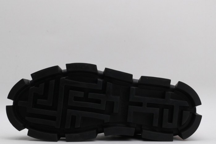 VERSA CHAIN REACTION SNEAKERS
