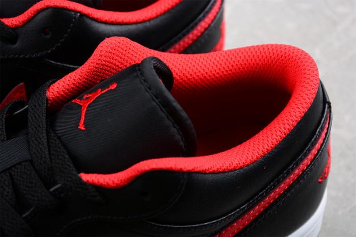 Air Jordan 1 Low "White Toe" 553558-063