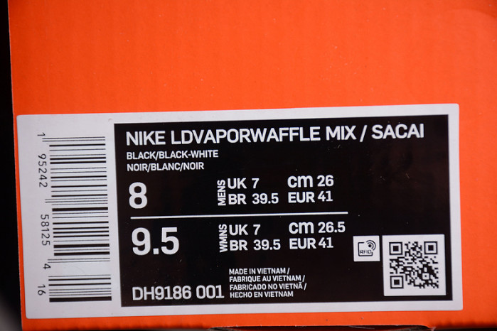 SACAI X NIKE LDWAFFLE X JEAN PAUL GAULTIER BLACK WHITE DH9186-001