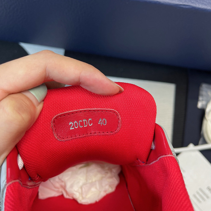 DR B22 TRAINER SNEAKER