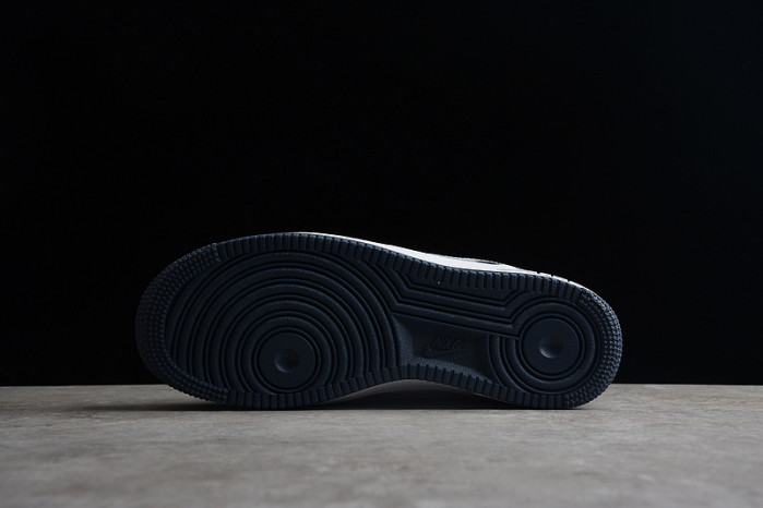 NIKE Air Force 1 BS8872-055