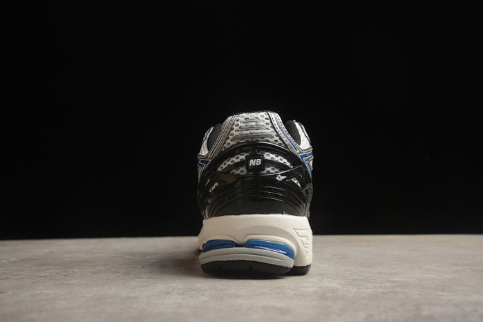 new Ba1an*e m1906rcd silver metallic