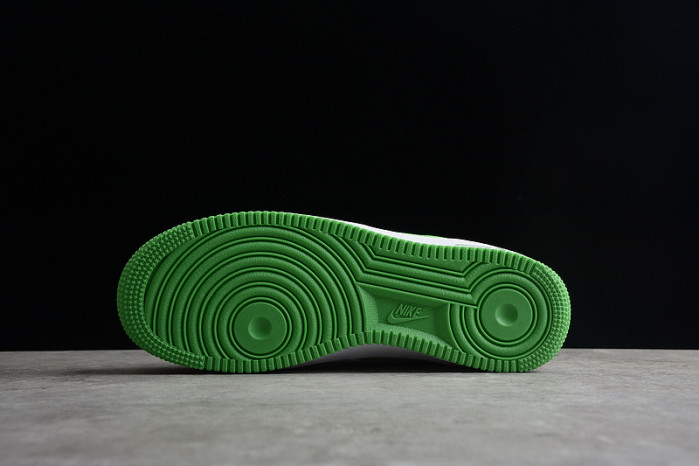 NIKE Air Force 1 DH7561-105