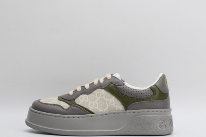 GC LOW-TOP SNEAKER